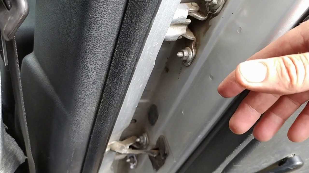Замок двери рено логан — ремонт неисправностей устройства задней и передней дверцы