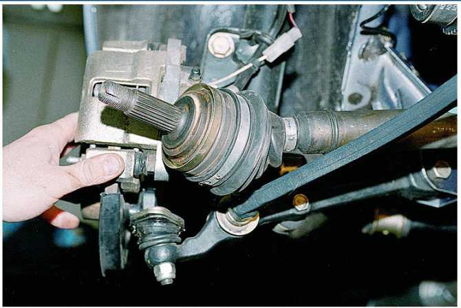 Kia Spectra : Снятие и установка приводов передних колес У нас есть все фото и схемы необходимые для ремонта Полный мануал по ремонту и обслуживанию авто