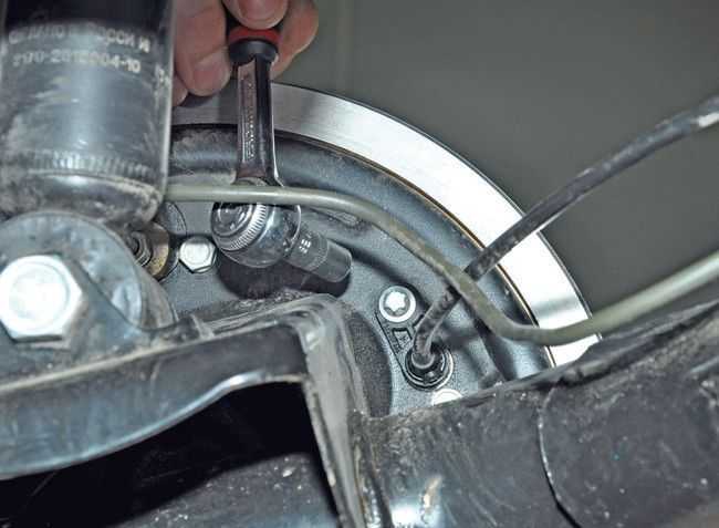 Как сбросить датчик давления в шинах: 4 способа