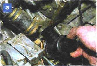 Иж Ода : Снятие и проверка термостата на автомобиле с двигателем УМПО-331 У нас есть все фото и схемы необходимые для ремонта Полный мануал по ремонту и обслуживанию авто