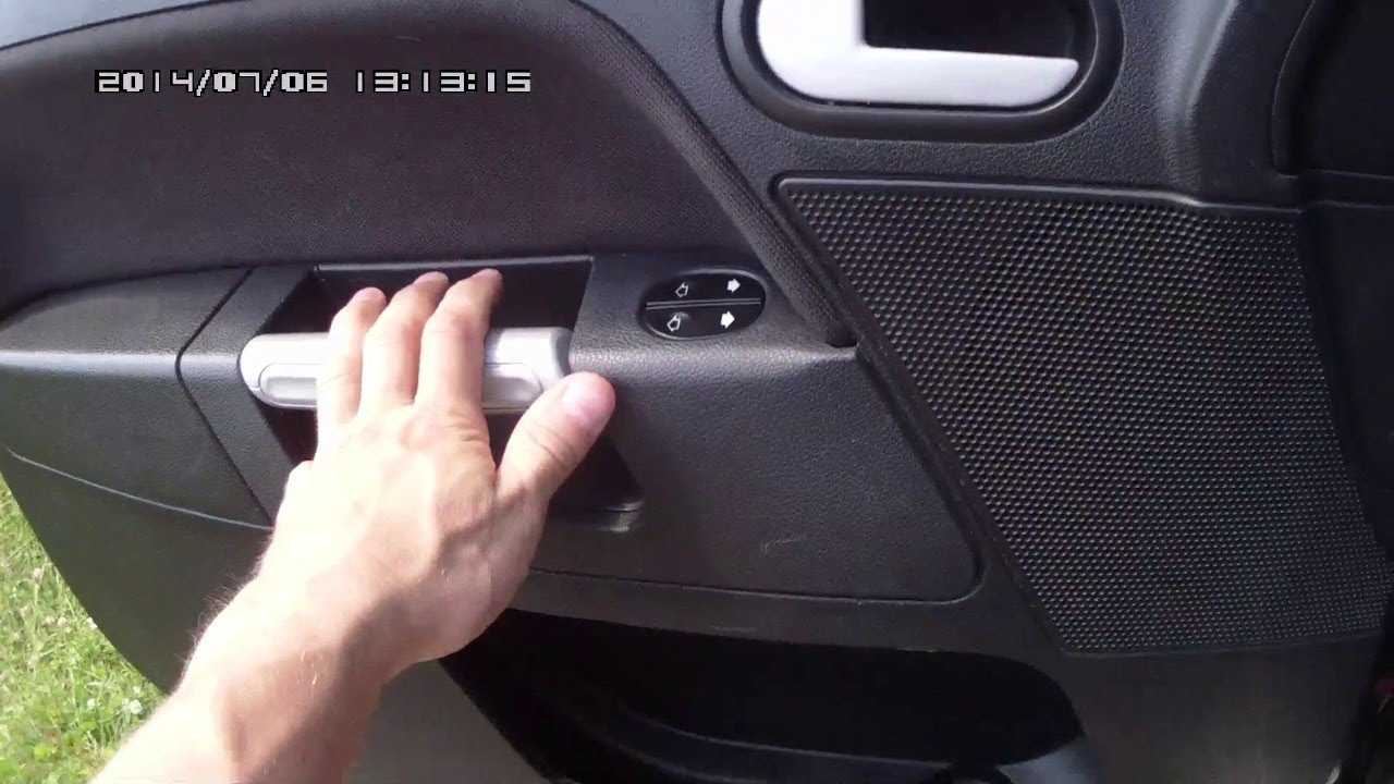 Как снять обшивку двери форд фокус 2: разобрать заднюю, переднюю своими руками