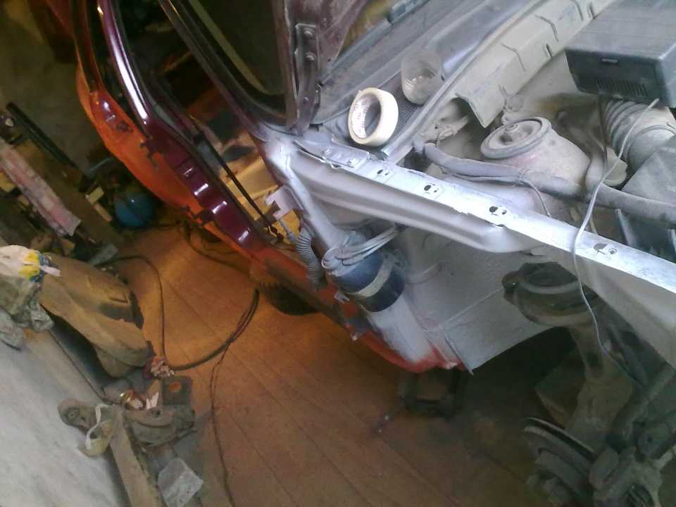 Опель Вектра : Прокачка гидравлической тормозной системы Opel Vectra A У нас есть все фото и схемы необходимые для ремонта Полный мануал по ремонту и обслуживанию авто