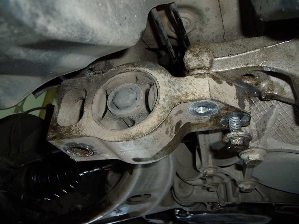 Фольцваген Пассат : Задняя подвеска VW Passat B3 У нас есть все фото и схемы необходимые для ремонта Полный мануал по ремонту и обслуживанию авто