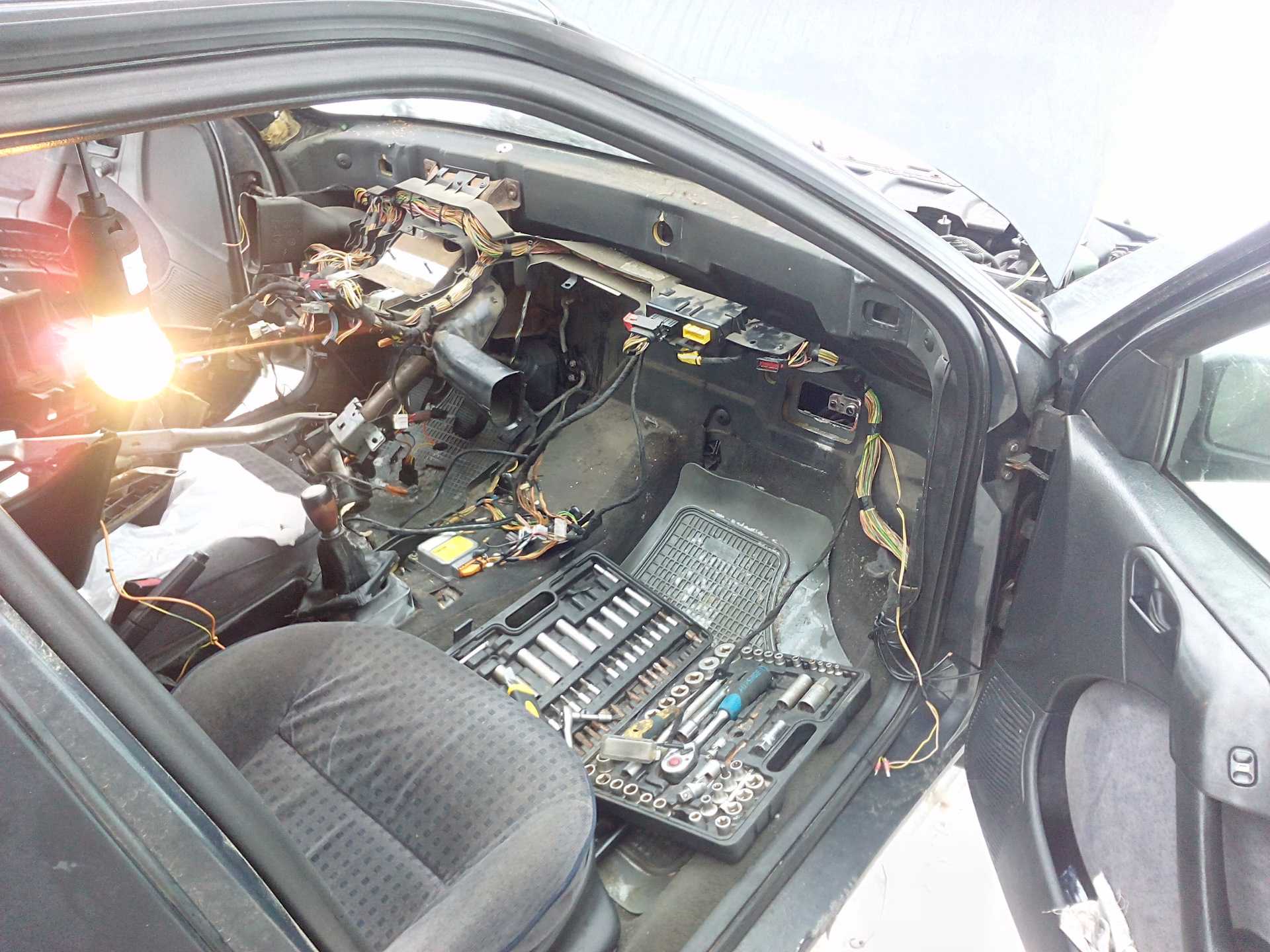 Как самостоятельно поменять радиатор печки на автомобиле citroen xantia